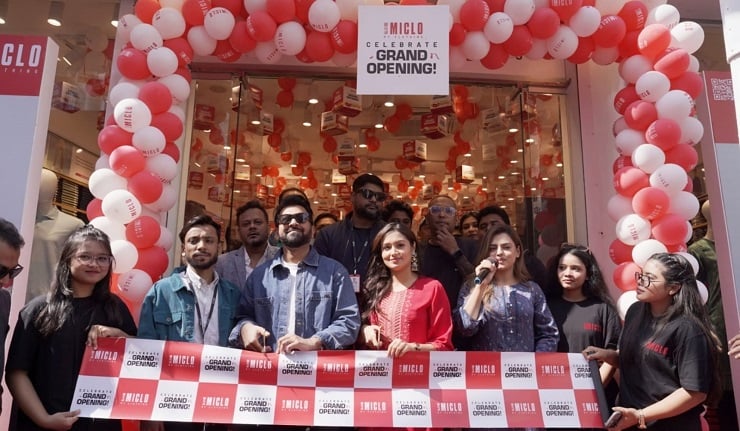 Tahsan Khan and Tasnia Farin Inaugurate MICLO’s New Showroom